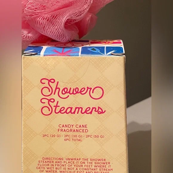 Candy Cane Shower Steamers Set with Loofah Peppermint Gift - Picture 4 of 5